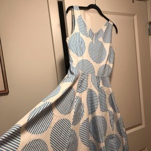 Eva Rose dress with pockets